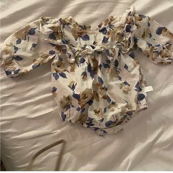 Blue brown floral onesie 3-6M SOLD ON MERC - Picture 4 of 4